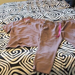 Figs Mauve Ankle Pants and Top Set